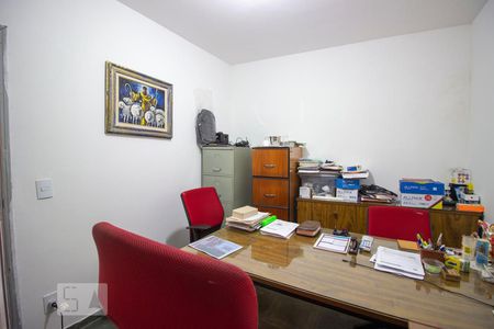 Casa à venda com 330m², 3 quartos e 2 vagasEscritório