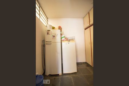 Casa à venda com 330m², 3 quartos e 2 vagasQuarto de Serviço