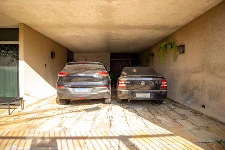 Casa à venda com 330m², 3 quartos e 2 vagasGaragem