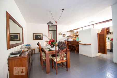 Casa à venda com 330m², 3 quartos e 2 vagasSala de Jantar