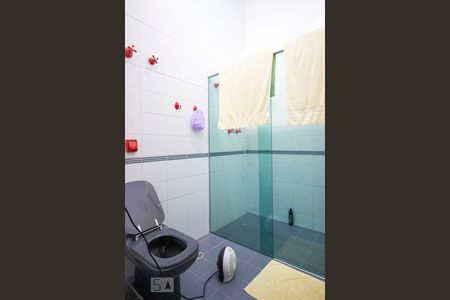 Casa à venda com 330m², 3 quartos e 2 vagasBanheiro Social