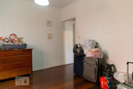 Casa à venda com 475m², 4 quartos e 5 vagasSuíte 3