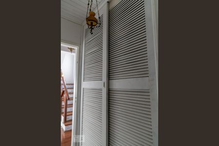 Casa à venda com 475m², 4 quartos e 5 vagasCloset dormitórios