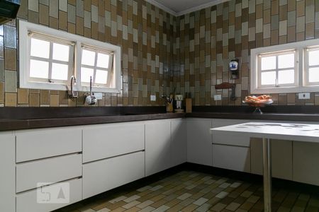 Casa à venda com 475m², 4 quartos e 5 vagasCozinha