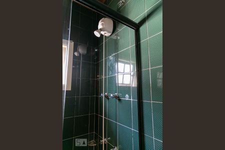 Casa à venda com 475m², 4 quartos e 5 vagasBanheiro suíte 2