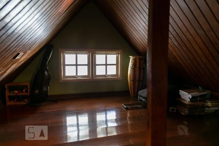 Casa à venda com 475m², 4 quartos e 5 vagasSótão