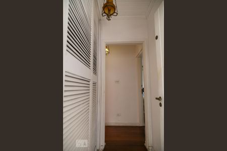 Casa à venda com 475m², 4 quartos e 5 vagasCorredor suítes