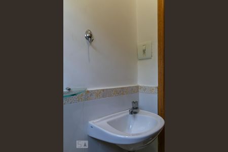 Casa à venda com 475m², 4 quartos e 5 vagasCasa anexa - Lavabo