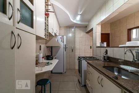 Apartamento à venda com 200m², 3 quartos e 4 vagas Apartamento à venda com 200m², 3 quartos e 4 vagasCozinha
