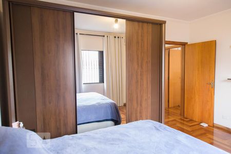 Casa à venda com 315m², 4 quartos e 5 vagas Casa à venda com 315m², 4 quartos e 5 vagasQuarto 3