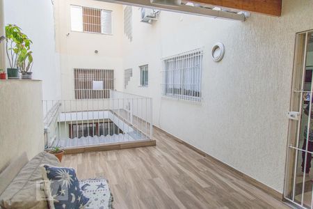 Casa à venda com 315m², 4 quartos e 5 vagas Casa à venda com 315m², 4 quartos e 5 vagasChurrasqueira