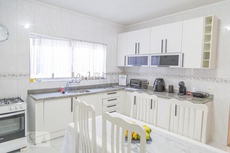 Casa à venda com 315m², 4 quartos e 5 vagas Casa à venda com 315m², 4 quartos e 5 vagasCozinha