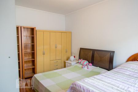 Casa à venda com 315m², 4 quartos e 5 vagas Casa à venda com 315m², 4 quartos e 5 vagasQuarto 2