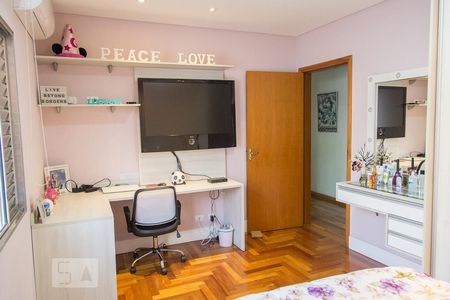 Casa à venda com 315m², 4 quartos e 5 vagas Casa à venda com 315m², 4 quartos e 5 vagasQuarto 1