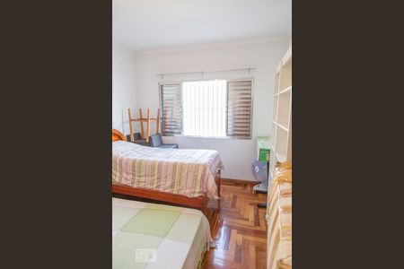 Casa à venda com 315m², 4 quartos e 5 vagas Casa à venda com 315m², 4 quartos e 5 vagasQuarto 2