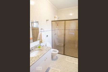 Casa à venda com 315m², 4 quartos e 5 vagas Casa à venda com 315m², 4 quartos e 5 vagasBanheiro do Quarto 3