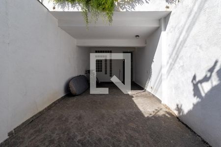 Casa à venda com 152m², 3 quartos e 1 vaga Casa à venda com 152m², 3 quartos e 1 vagaFachada