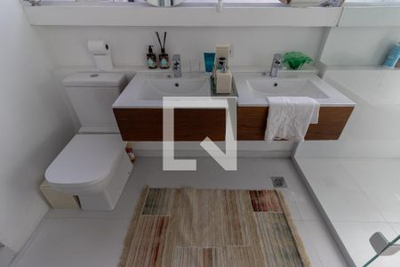 Casa à venda com 152m², 3 quartos e 1 vaga Casa à venda com 152m², 3 quartos e 1 vagaBanheiro Suíte 2