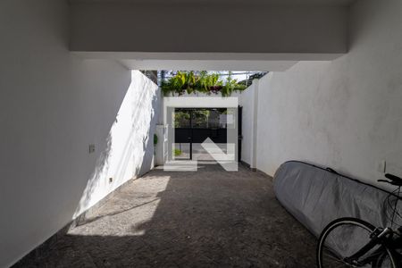 Casa à venda com 152m², 3 quartos e 1 vaga Casa à venda com 152m², 3 quartos e 1 vagaGaragem