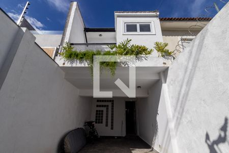 Casa à venda com 152m², 3 quartos e 1 vaga Casa à venda com 152m², 3 quartos e 1 vagaFachada