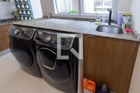 Casa à venda com 152m², 3 quartos e 1 vaga Casa à venda com 152m², 3 quartos e 1 vagaÁrea de Serviço