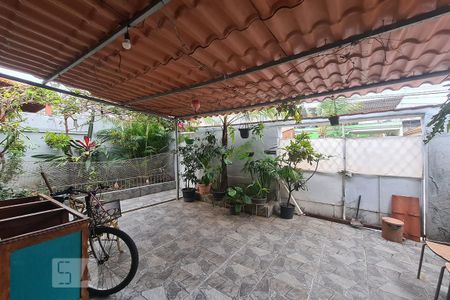 Casa à venda com 179m², 2 quartos e 1 vaga Casa à venda com 179m², 2 quartos e 1 vagavaranda