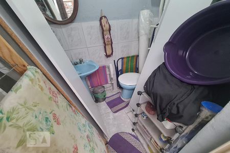 Casa à venda com 179m², 2 quartos e 1 vaga Casa à venda com 179m², 2 quartos e 1 vagaBanheiro de Serviço