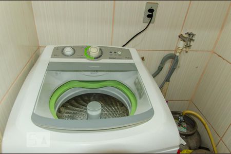 Apartamento à venda com 42m², 2 quartos e 1 vaga Apartamento à venda com 42m², 2 quartos e 1 vagaCozinha e Área de Serviço