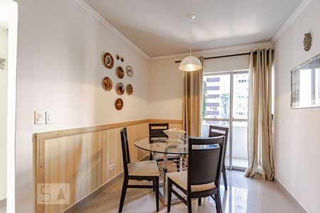Sala de apartamento para alugar com 2 quartos, 70m² em Batel, Curitiba
