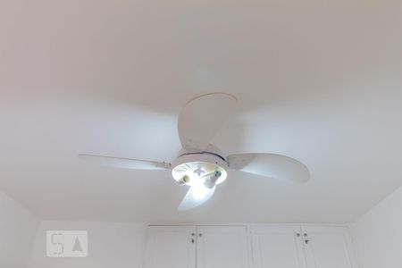 Detalhe do Quarto 1 - Ventilador de Teto de apartamento para alugar com 2 quartos, 75m² em Tijuca, Rio de Janeiro