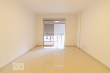 Sala de apartamento para alugar com 2 quartos, 75m² em Tijuca, Rio de Janeiro