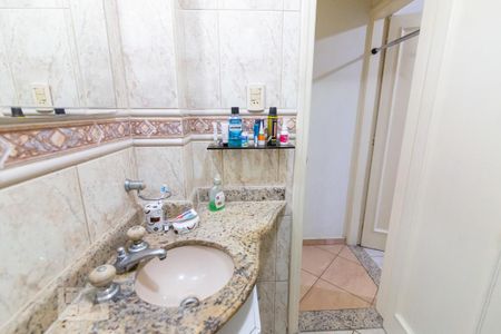 Apartamento à venda com 70m², 3 quartos e sem vaga Apartamento à venda com 70m², 3 quartos e sem vagaBanheiro Social