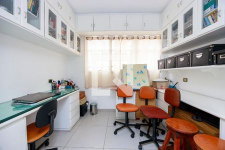 Apartamento à venda com 153m², 3 quartos e 2 vagas Apartamento à venda com 153m², 3 quartos e 2 vagasEscritório