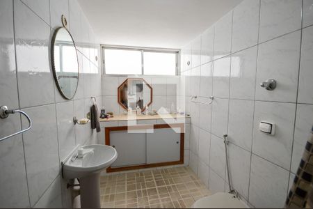 Apartamento para alugar com 110m², 3 quartos e 1 vaga Apartamento para alugar com 110m², 3 quartos e 1 vagaBanheiro 2