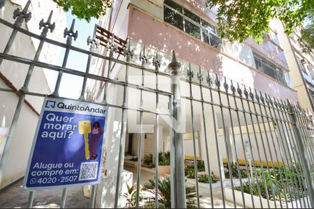 Apartamento para alugar com 110m², 3 quartos e 1 vaga Apartamento para alugar com 110m², 3 quartos e 1 vagaFachada