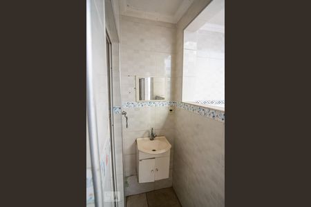 Casa para alugar com 220m², 3 quartos e 2 vagasBanheiro de Serviço