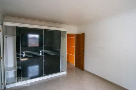 Casa para alugar com 220m², 3 quartos e 2 vagasSuíte