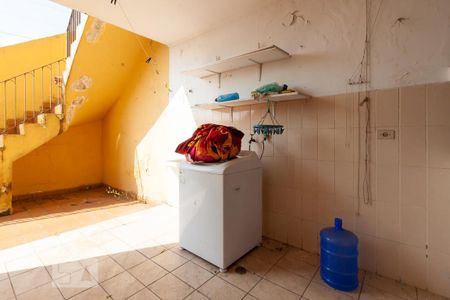 Casa à venda com 150m², 5 quartos e 2 vagas Casa à venda com 150m², 5 quartos e 2 vagasÁrea de serviço