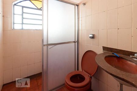 Casa à venda com 150m², 5 quartos e 2 vagas Casa à venda com 150m², 5 quartos e 2 vagasBanheiro 1