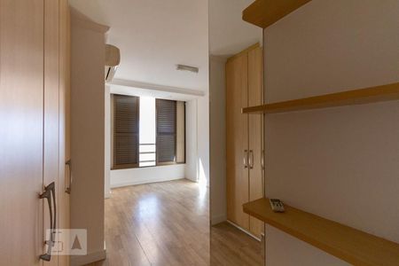 Apartamento à venda com 132m², 3 quartos e 3 vagasSuíte 3