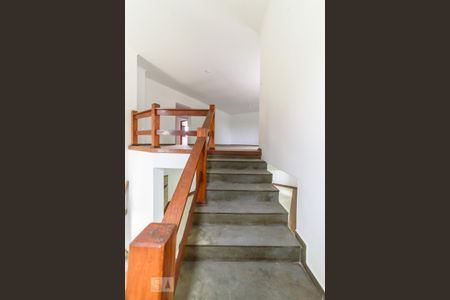 Casa à venda com 340m², 4 quartos e 4 vagasEscada