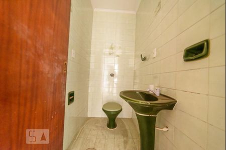 Casa à venda com 340m², 4 quartos e 4 vagasBanheiro