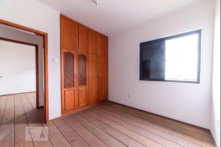 Casa à venda com 340m², 4 quartos e 4 vagasQuarto 1