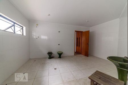 Casa à venda com 340m², 4 quartos e 4 vagasBanheiro da Suíte