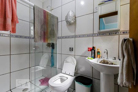 Casa à venda com 180m², 4 quartos e 6 vagas Casa à venda com 180m², 4 quartos e 6 vagasBanheiro da Suíte 2