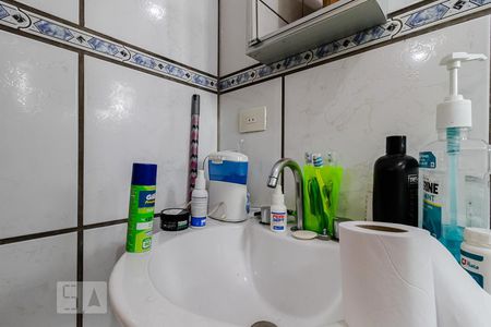 Casa à venda com 180m², 4 quartos e 6 vagas Casa à venda com 180m², 4 quartos e 6 vagasBanheiro da Suíte 4