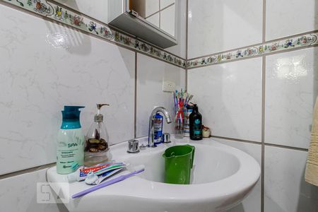 Casa à venda com 180m², 4 quartos e 6 vagas Casa à venda com 180m², 4 quartos e 6 vagasBanheiro da Suíte 1