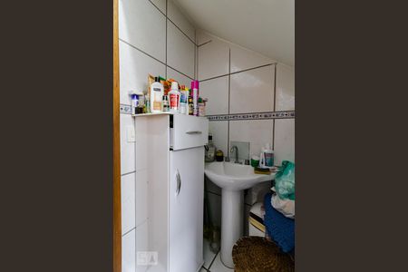 Casa à venda com 180m², 4 quartos e 6 vagas Casa à venda com 180m², 4 quartos e 6 vagasLavabo