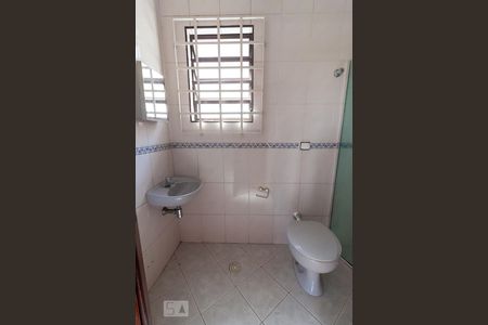 Casa à venda com 120m², 3 quartos e 3 vagasBanheiro