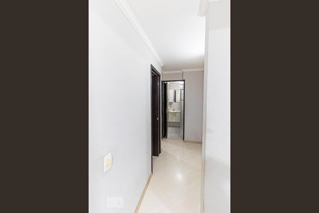 Corredor de apartamento à venda com 2 quartos, 55m² em Conjunto Habitacional Padre Manoel de Paiva, São Paulo